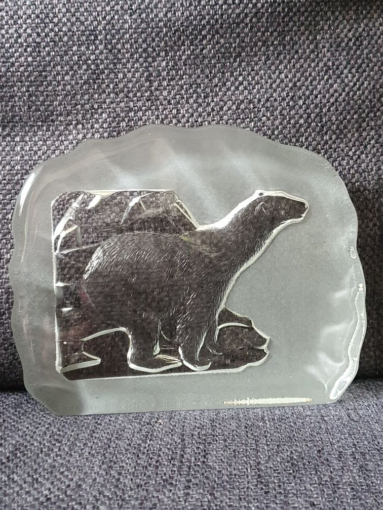 Figurka niedźwiedź, szkło skandynawskie.