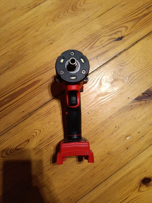 Klucz udarowy 1/2 na baterie Milwaukee M18 18V bezszczotkowy hex