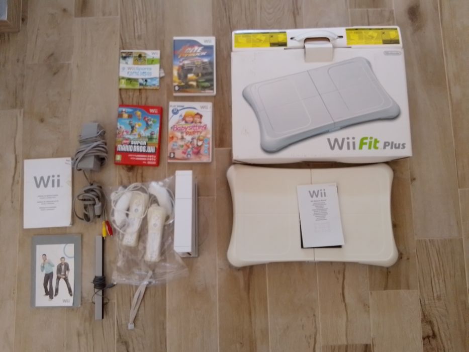 Wii com balança e jogos