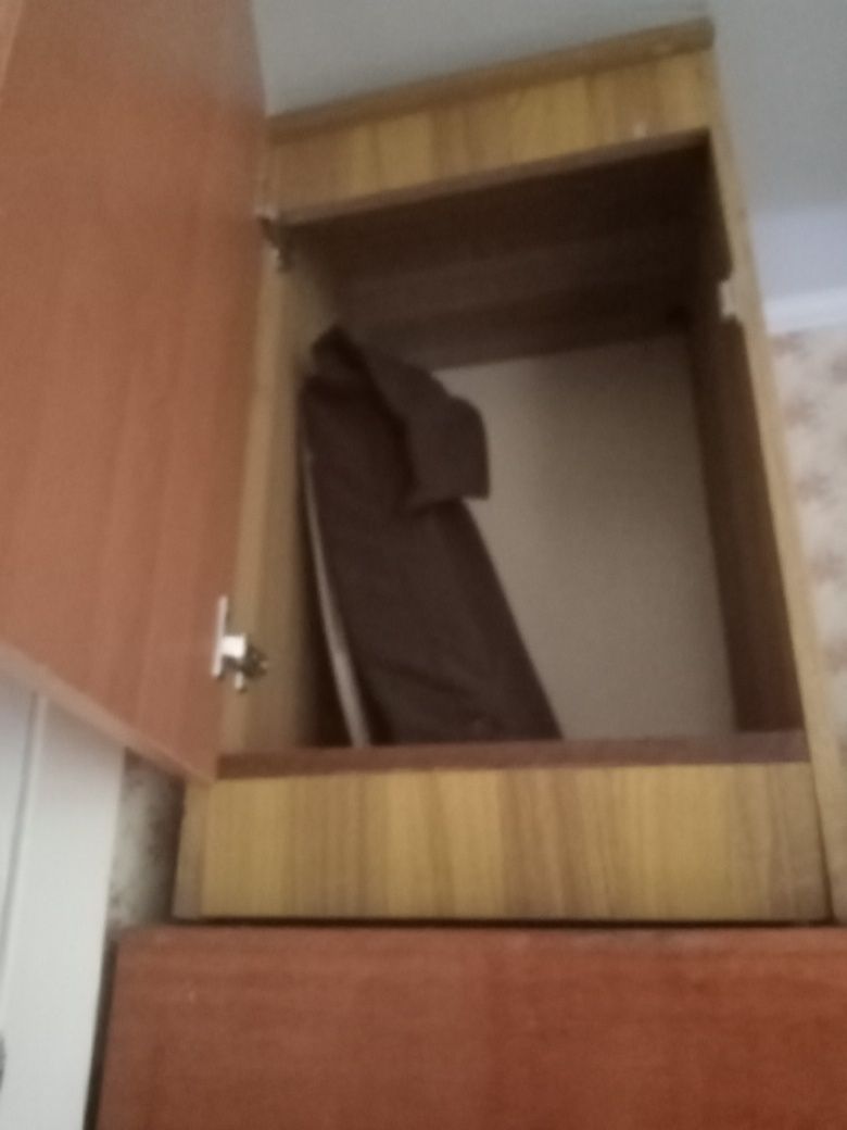 Тумбочки , шкафчики