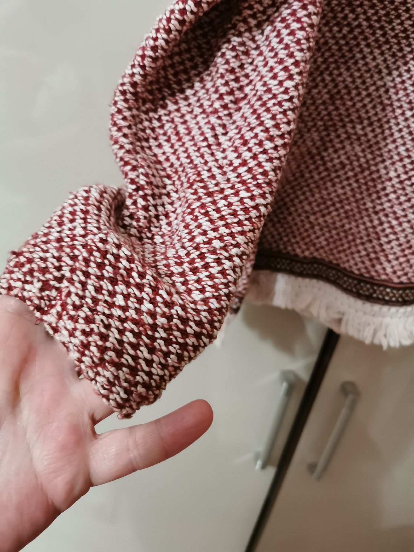 Sweter damski 38 M Bershka burgundowy biały frędzle młodzieżowy