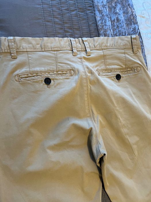 Calças de homem em sarja, beges