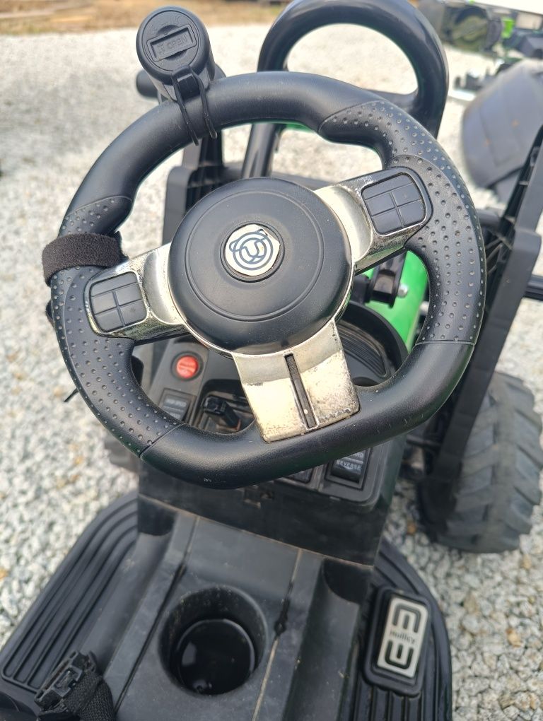 Traktor elektryczny na akumulator