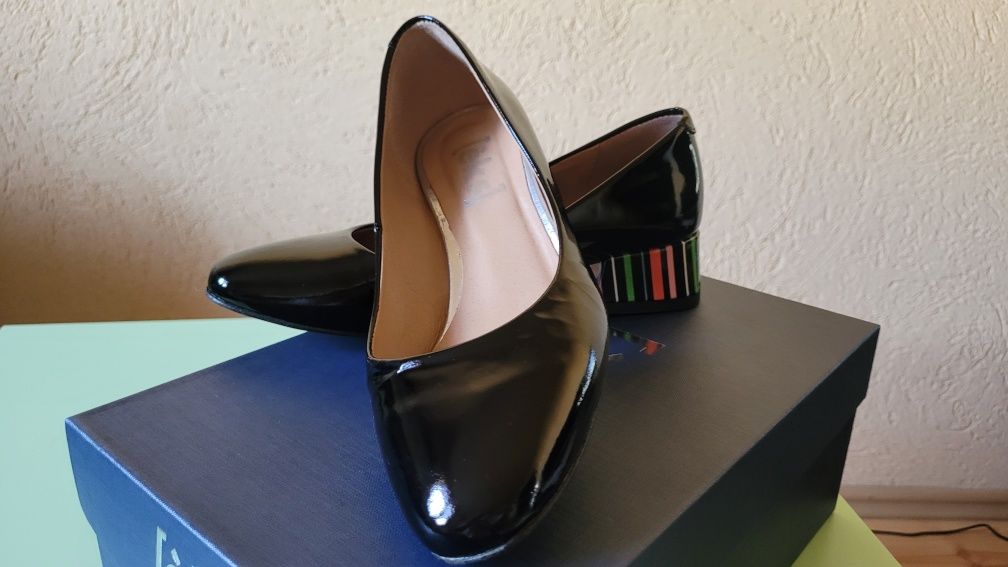 Buty damskie skóra lakierki. Roz. 36 Firmowe EKS. Nowe.
