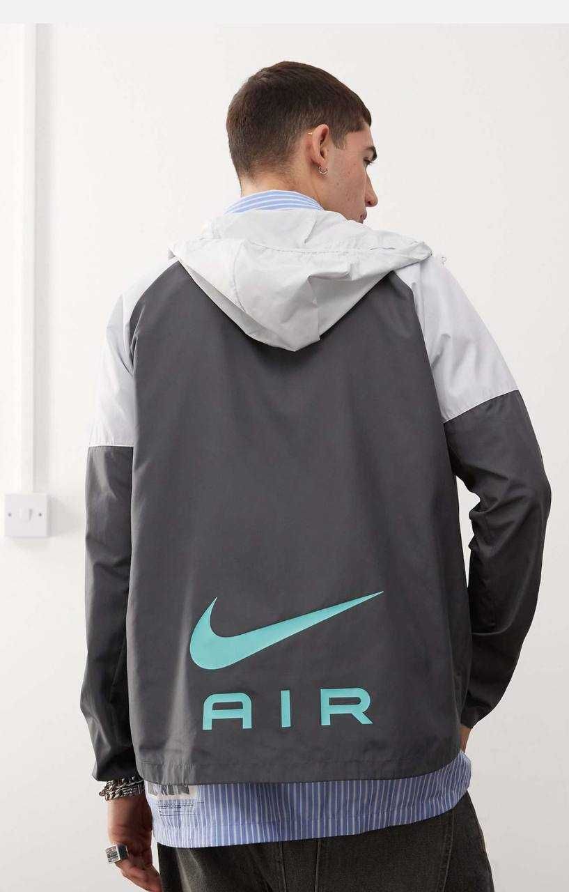 Куртка \ вітровка Nike Air run сірого кольору оригінал