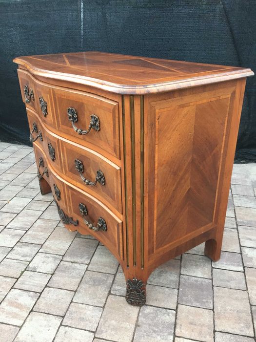 piękna stylowa komoda z drewna naturalnego-intersja