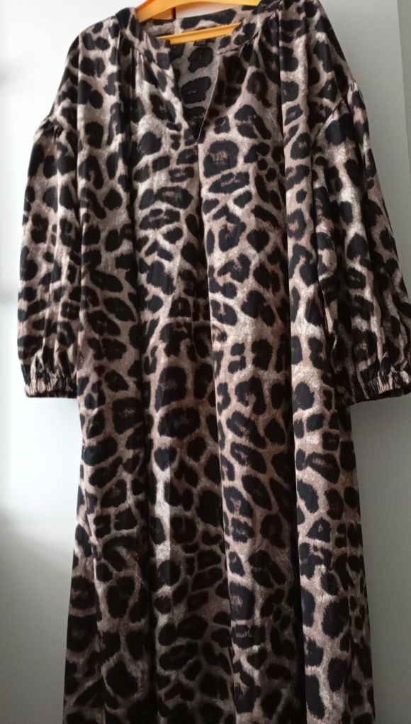 Trapezowa maxi sukienka, nowa,animal