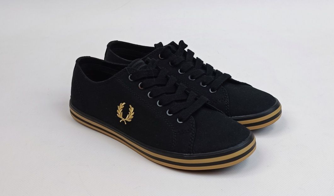 100 %oryginalne 100%nowe trampki Fred Perry model kingston twill