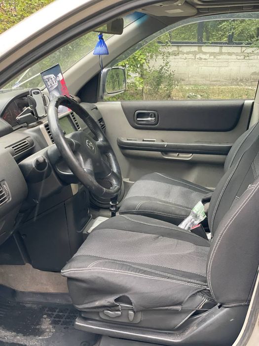 Продам Nissan x-trail 2,2 л дизель полный привод 2007 рік.