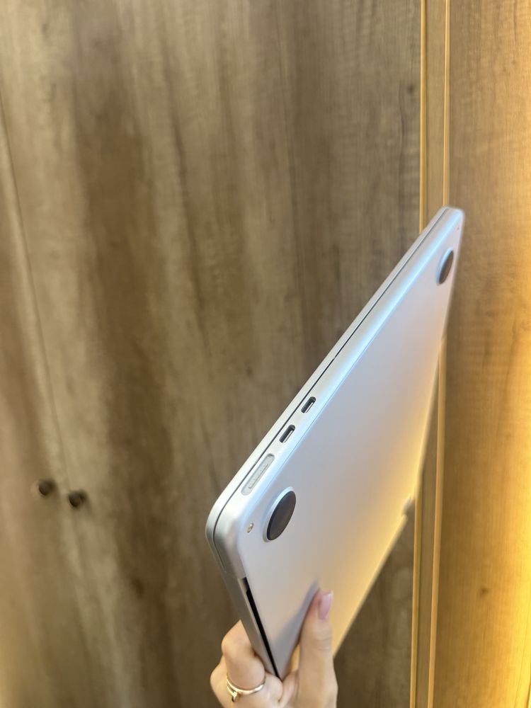 OPEN BOX MacBook Air 13 M3 16/512 Silver 2024 IGRAND