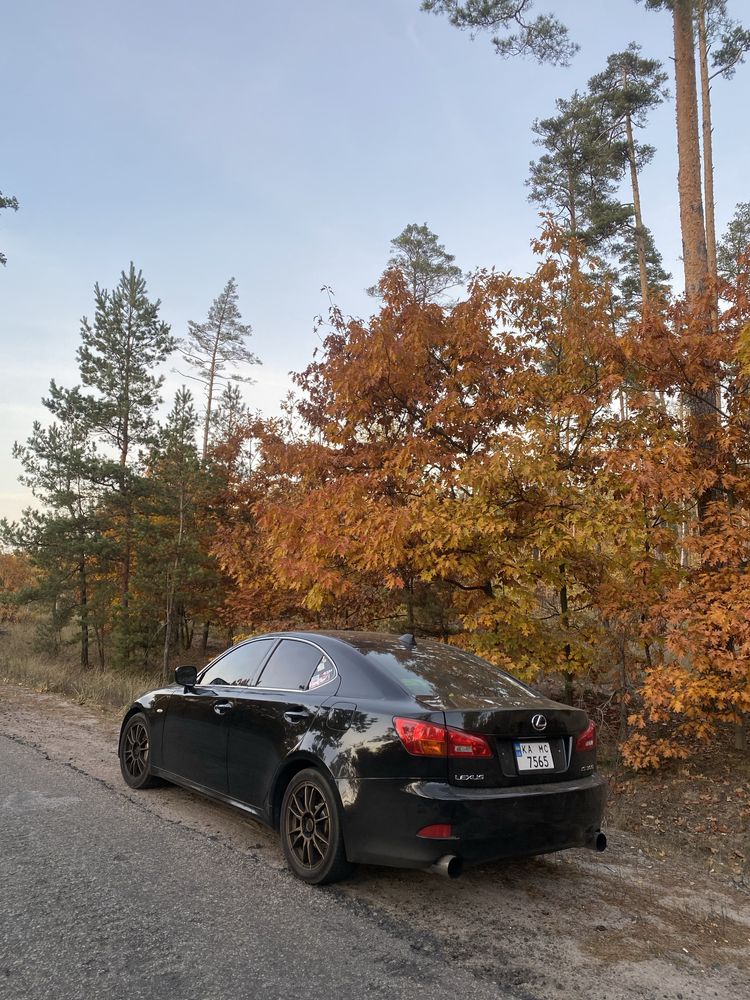 Lexus is300 араб