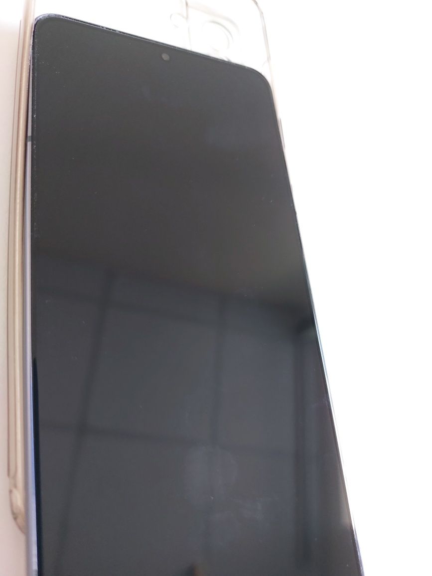 Смартфон Samsung Galaxy S21 5G 8/128GB 5G, NFC