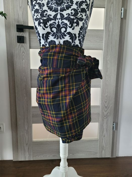 Spódnica w kratę Laurella