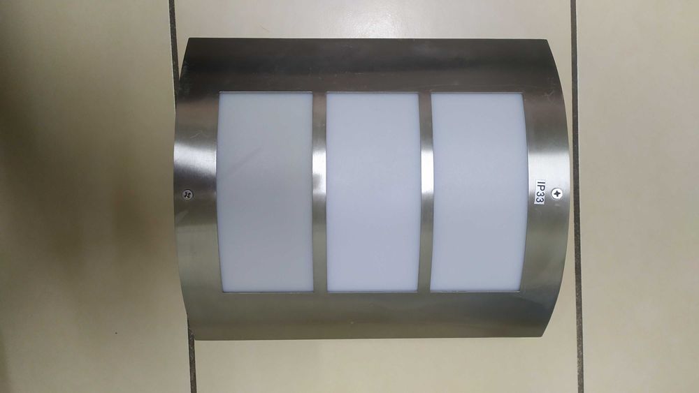 Lampa zewnętrzna i wewnętrzna