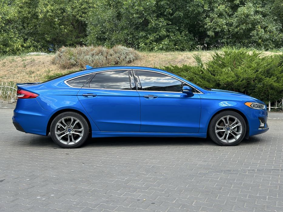 Ford fusion titanium  hybrid 2019