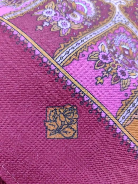 Павловопосадська хустка "Фаворит"вовняна з шовковою бахромою 125х125