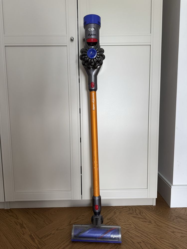 Dyson V8 absolute