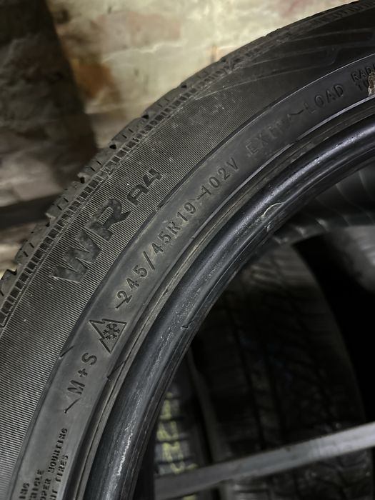 Резина 245/45/19 Nokian R19 зима комплект 95%