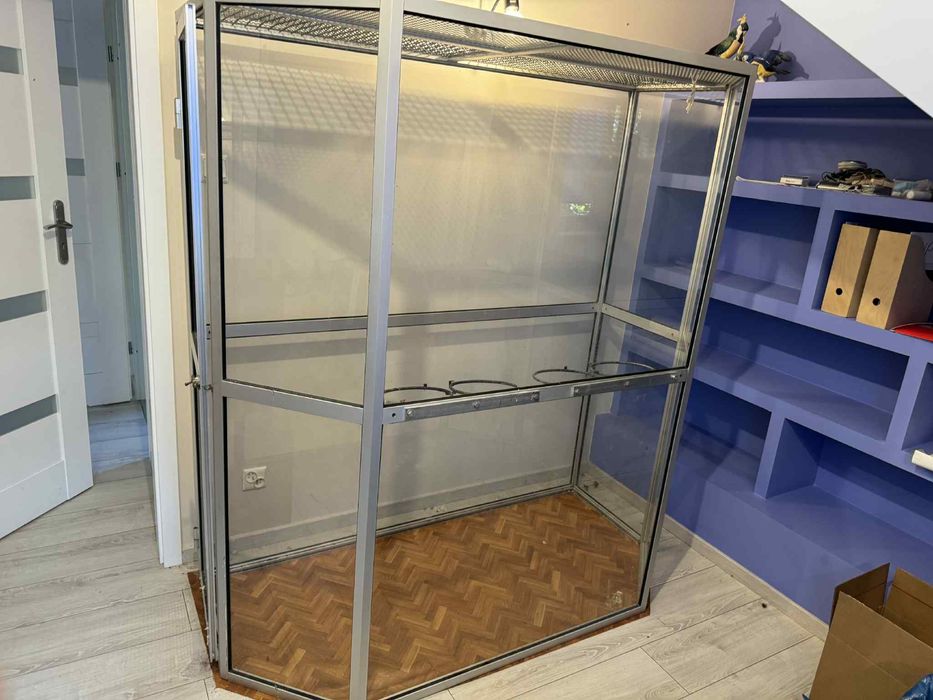 Woliera/terarium dla egzotycznych zwierząt i roślin