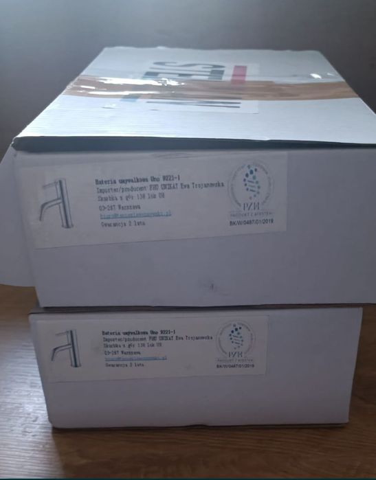 Bateria umywalkowa nablatowa 18 cm