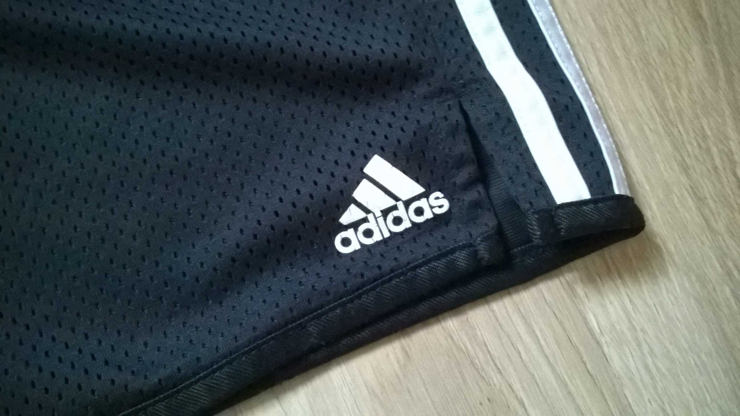 Spodenki Adidas (140-146 cm) 10-14 lat /uszkodzone/