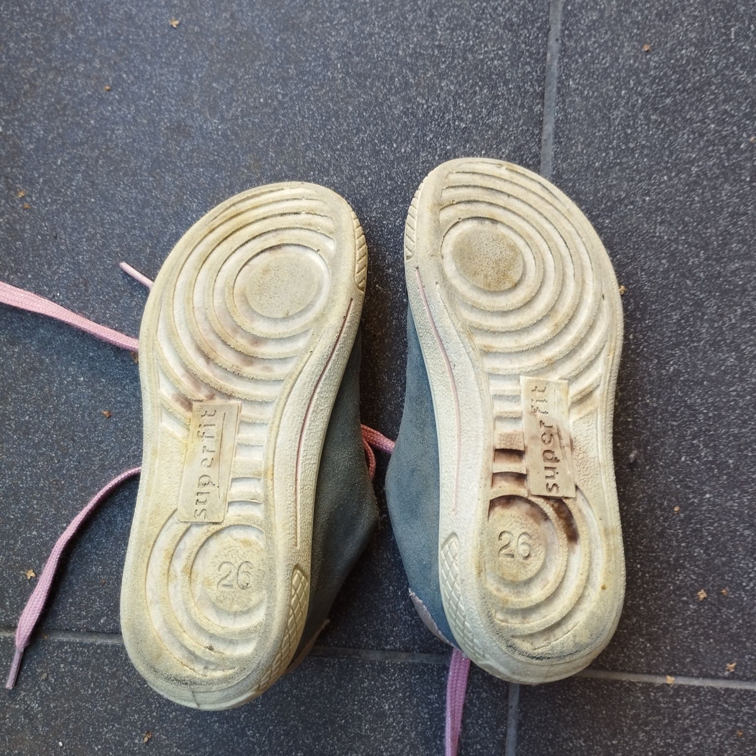 Buty  jesienno/wiosenne, skórzane, superfit rozm. 26, 17 cm długość wk