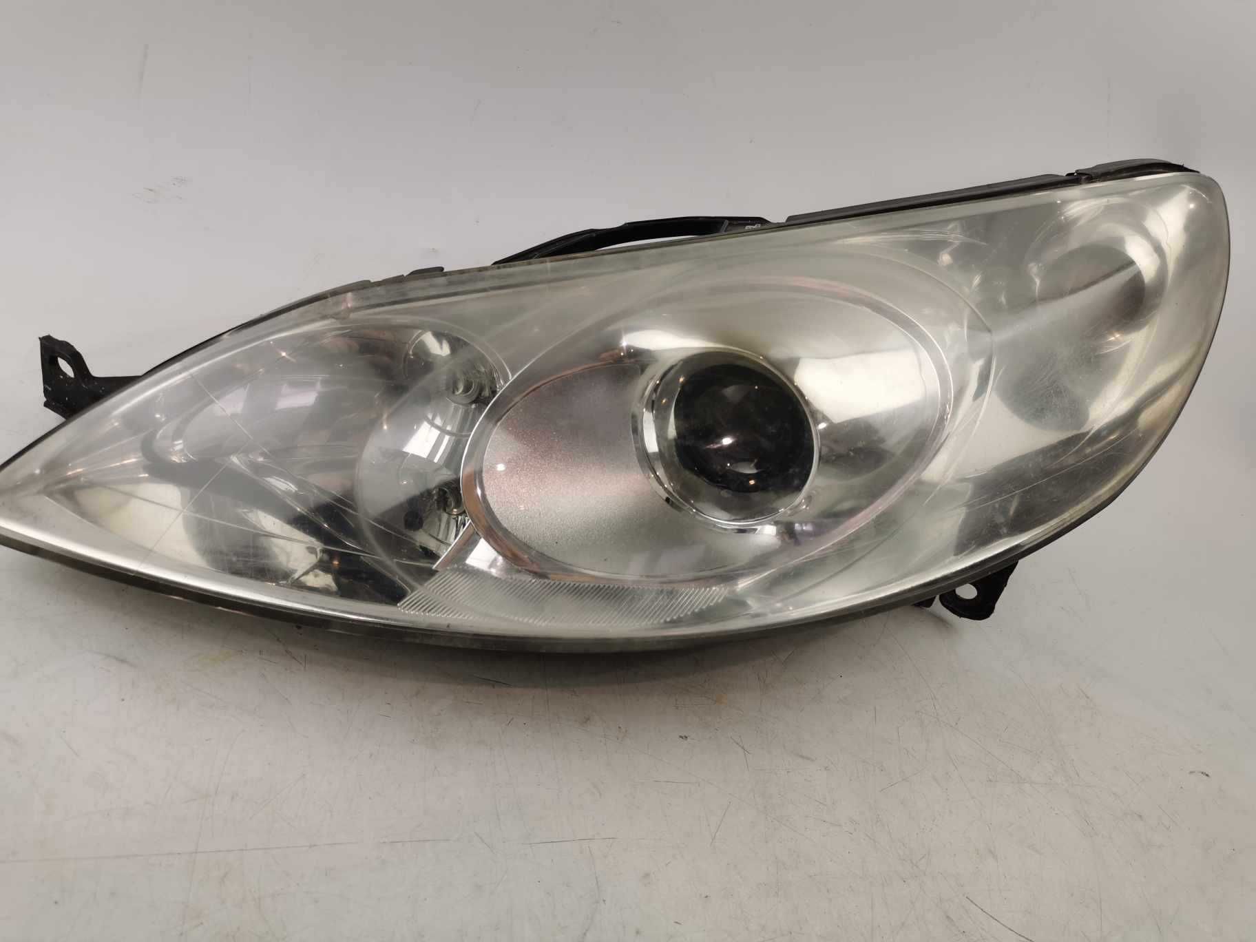 Lampa Lewa przednia przód Peugeot 407 SW 04-08