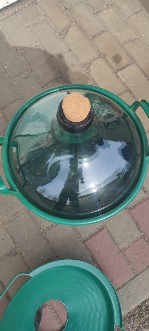 Słoje balony gąsiory na wino