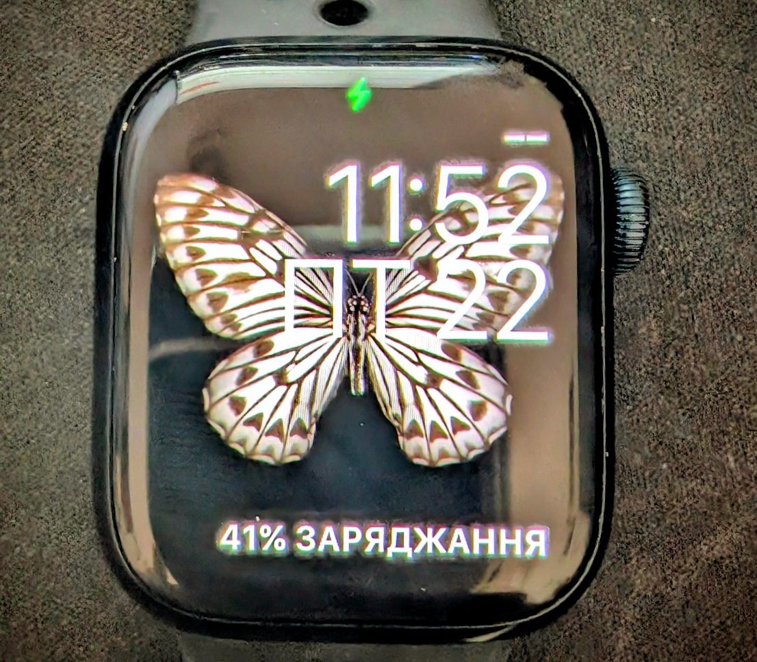 Apple watch 7 41mm, батарея 77%