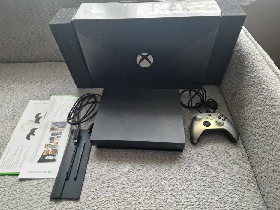 Xbox One X Project Scorpio Edition – Limitowana wersja! Stan bdb, komp