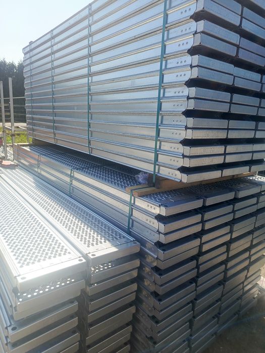 rusztowanie elewacyjne plettac poznańskie