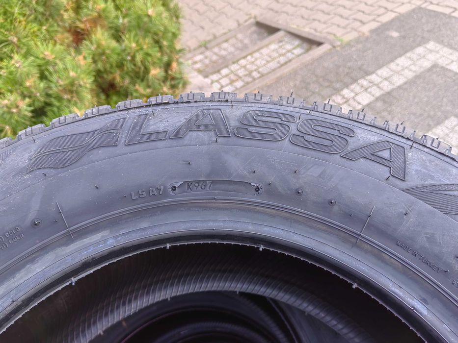 235/65r16C 115/113R Lassa gr BRIDGESTON ZIMA BUS Sprinter Crafter