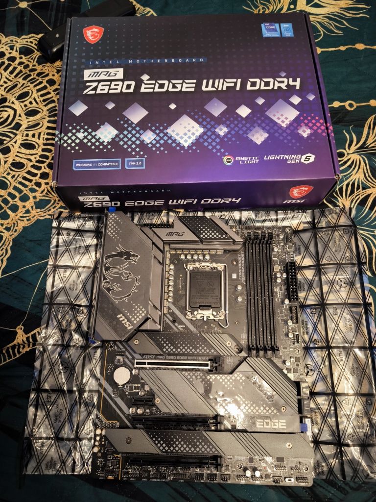 MSI MPG Z690 Edge WiFi DDR4