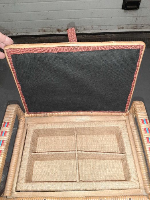 Antiga Caixa de Costura em Verguinha