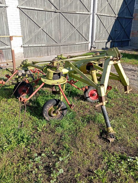 Przetrząsacz do siana Class