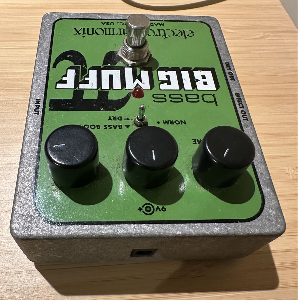 Pedal de baixo Big Muff Bass
