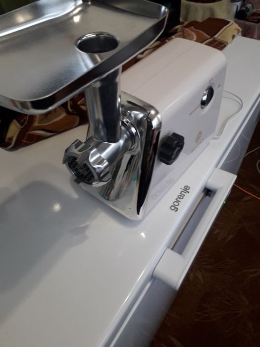 Мясорубка ROYAL Berg R3757 соковыжималка