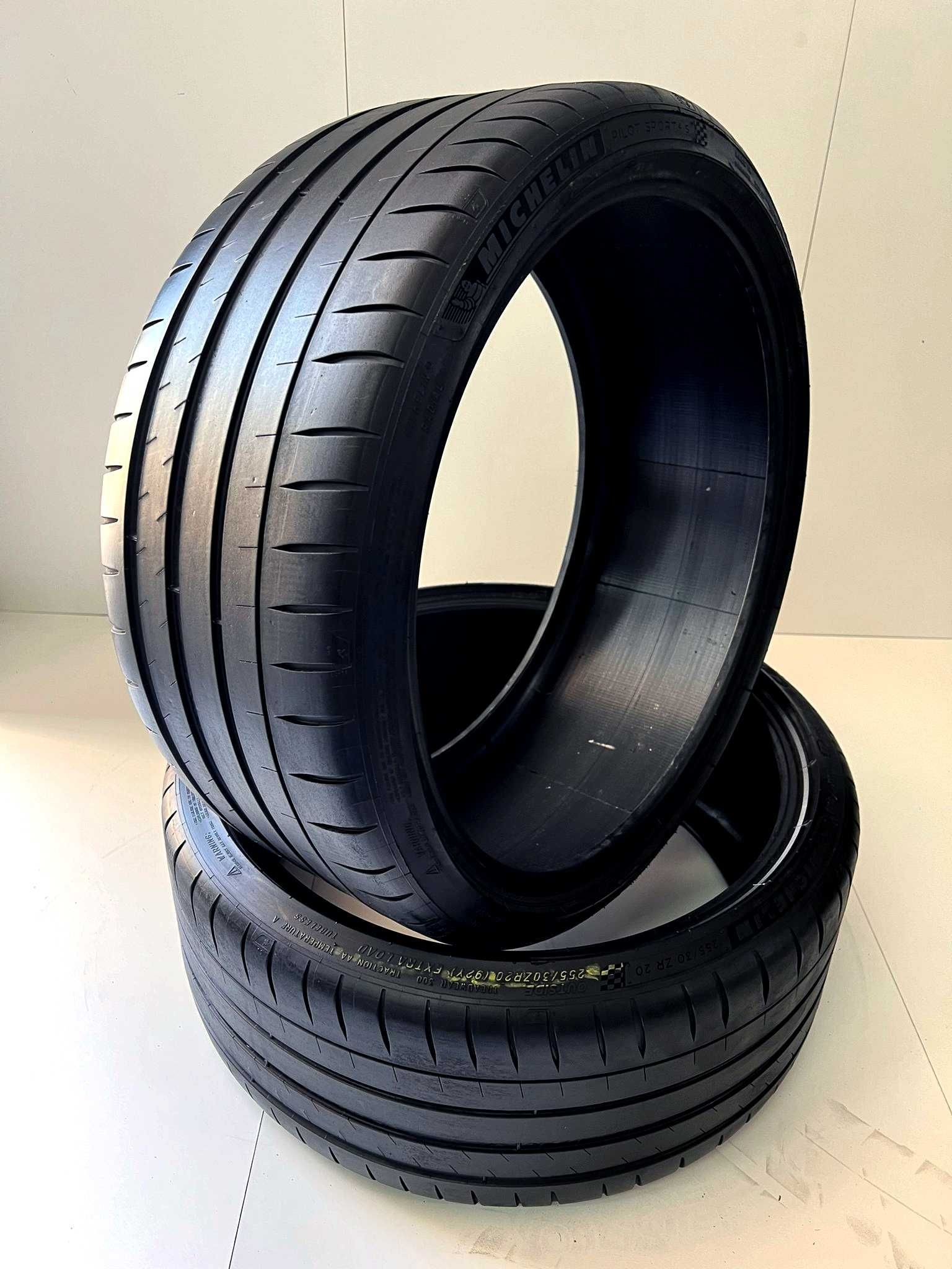 Pneus Michelin Pilot Sport 4S - 255/30/20 - Excelentes