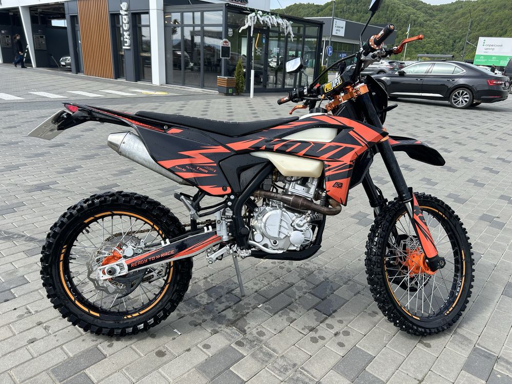 Продам мотоцикл Kovi Max 300