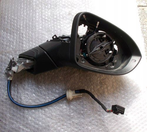 LUSTERKO VW GOLF VIII 5H 19- PRAWE 11 PIN EU
