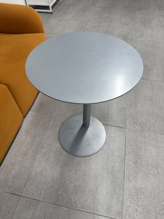 Декоративний столик