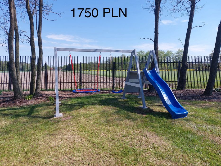 Nowy plac zabaw/ Domek dla dzieci/ Zjeżdżalnia/ Piaskownica/ Ślizg
