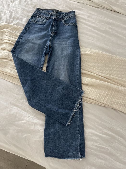 Жіночі прямі джинси