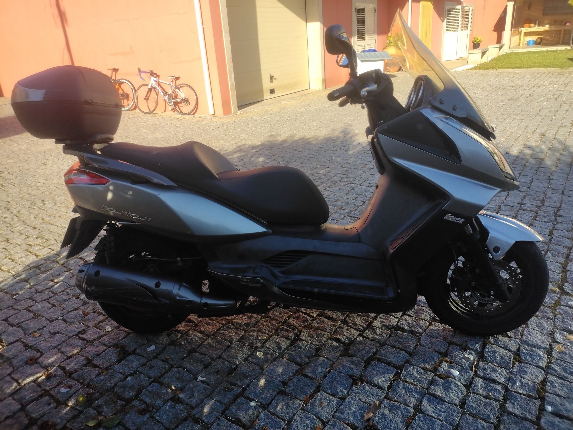 Moto KYMCO Downtown 125