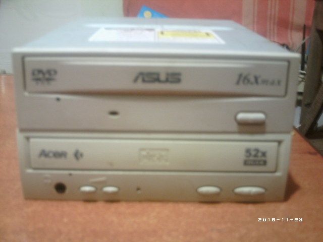 Продам дискавод читающий Asus DVD