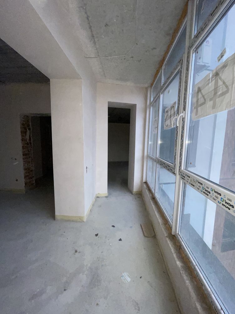 Продам квартиру в елітній, новобудові в центрі міста біля озера, парк.