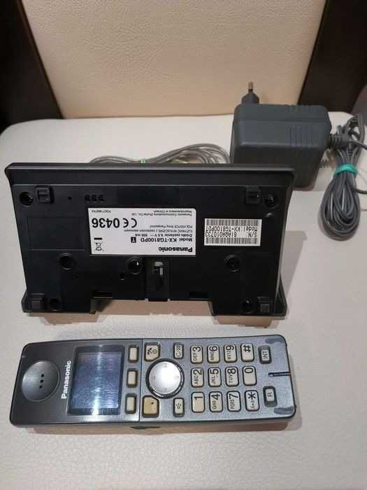 Telefon Panasonic stacjonarny bezprzewodowy z kolorowym wyswietlaczem