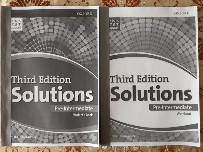 Solution Pre-Intermediate 3rd edition