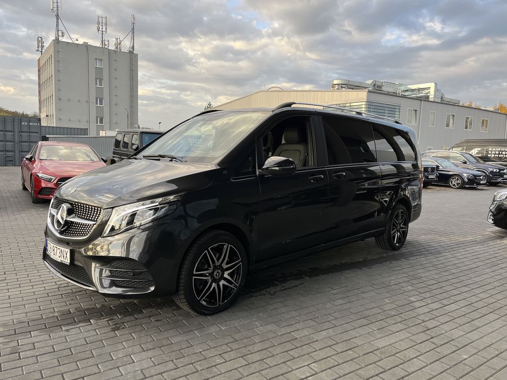 Wynajem Busa Mercedes Benz V250 Avantgarde Exsradługi AMG 2022r