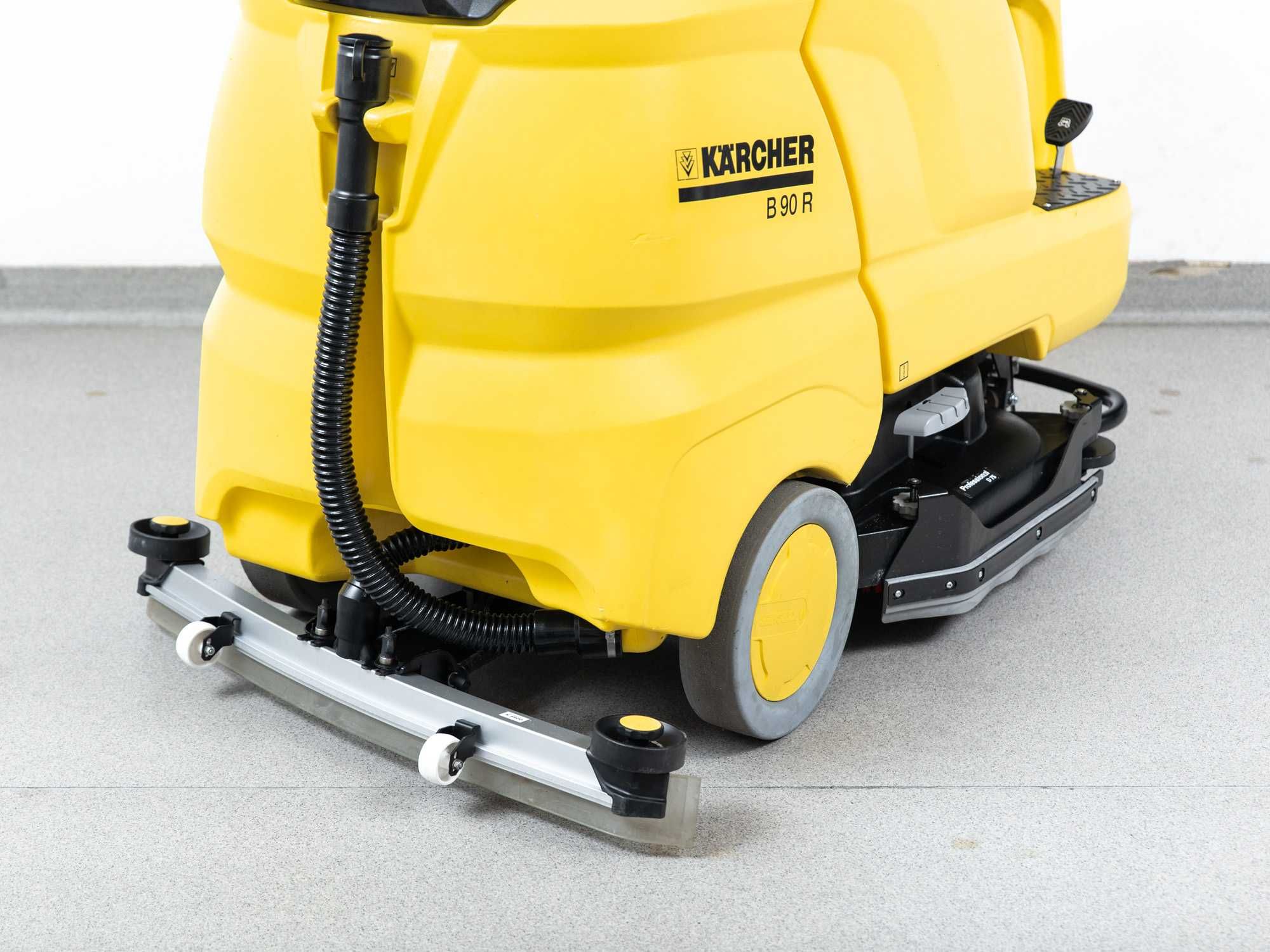 SZOROWARKA KARCHER B 90 R D75 NOWE BATERIE 2008r 211h 4500m²h 19000net